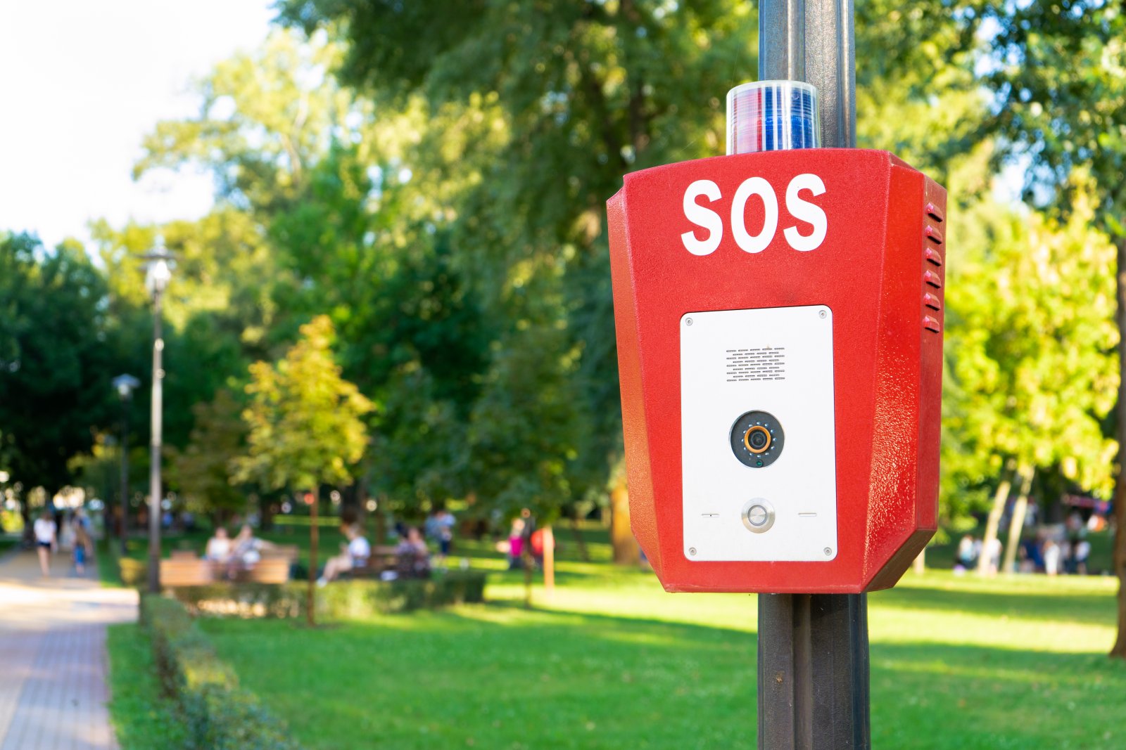 emergency call box in the park on sunny day 2026 03 20 05 54 50 utc